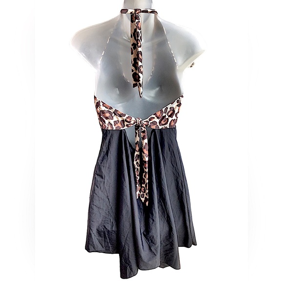 2 Piece Ruffle Halter Swimsuit. NWT - Picture 4 of 15